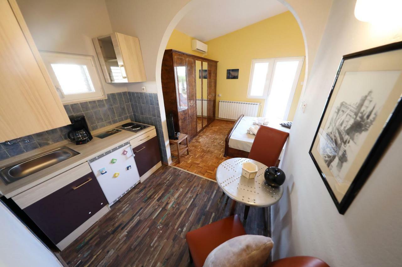 Villa Terracotta Studio 2 Stari Grad Kültér fotó