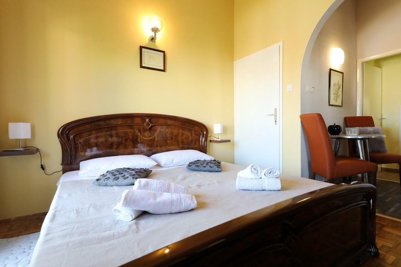 Villa Terracotta Studio 2 Stari Grad Kültér fotó